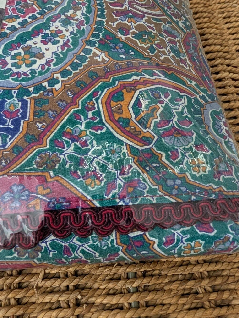 NEW CottonCale Paisley Print Queen Flat Sheet With Edging Detail 100% Cotton